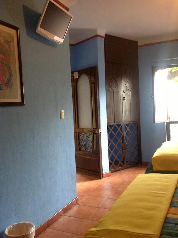 Hotel Plaza Rubio Amatitan Стая снимка